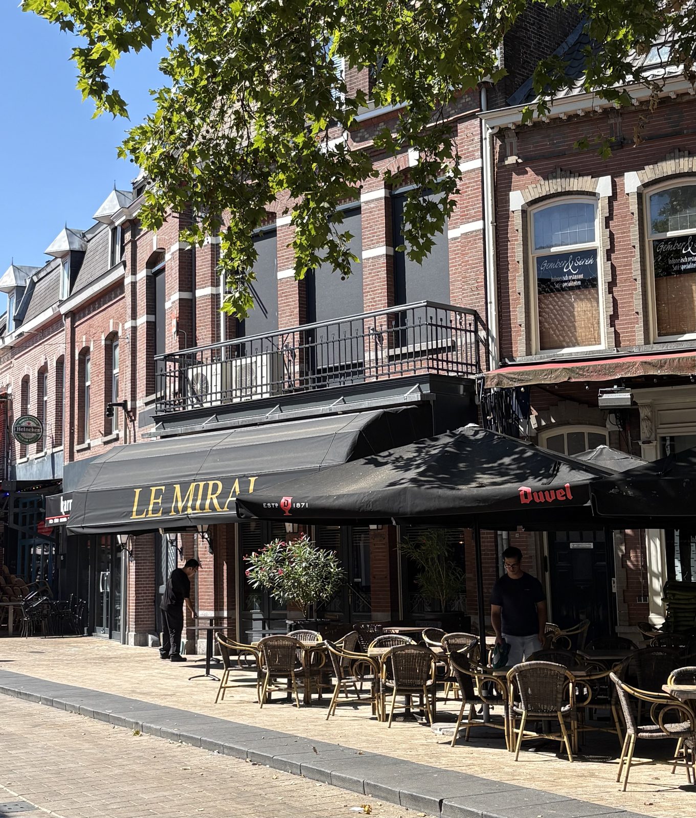 Heuvel 5 today: Le Mirai, on the site of Café Voskens, where the club was founded.