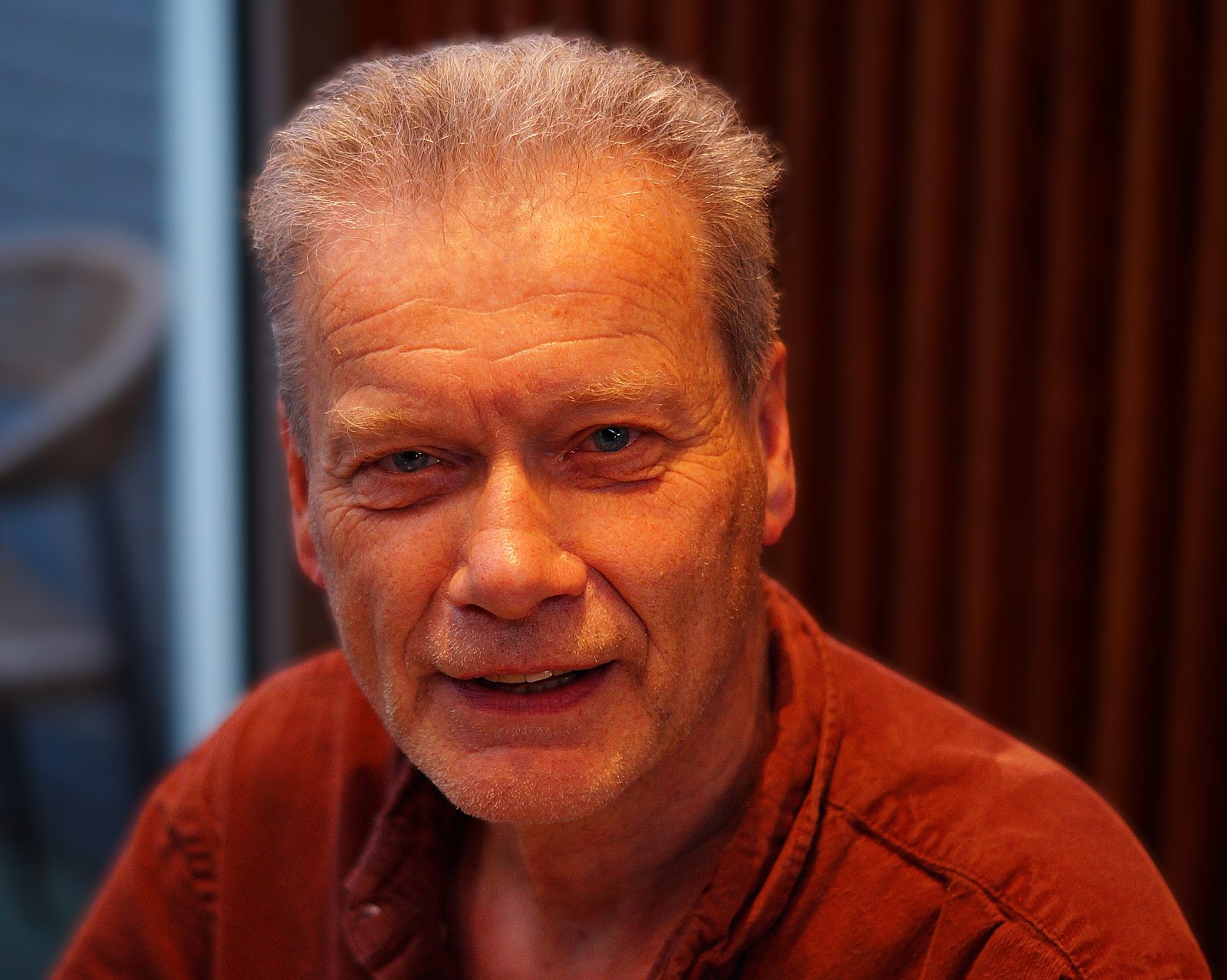 César Becx in the atrium at Cinecittà, where he sits before the round. He joined in the seventies and has organised the internal competition for decades.